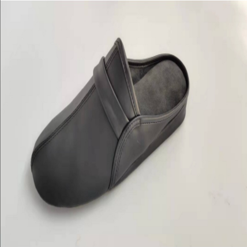 Men’s leather slippers